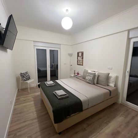 Modern Double Room With Private Balcony Монтижу Екстериор снимка