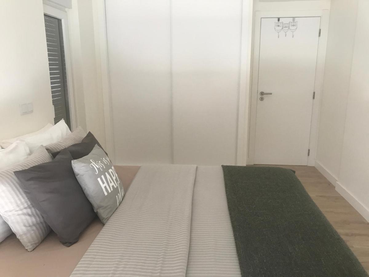 Modern Double Room With Private Balcony Монтижу Екстериор снимка