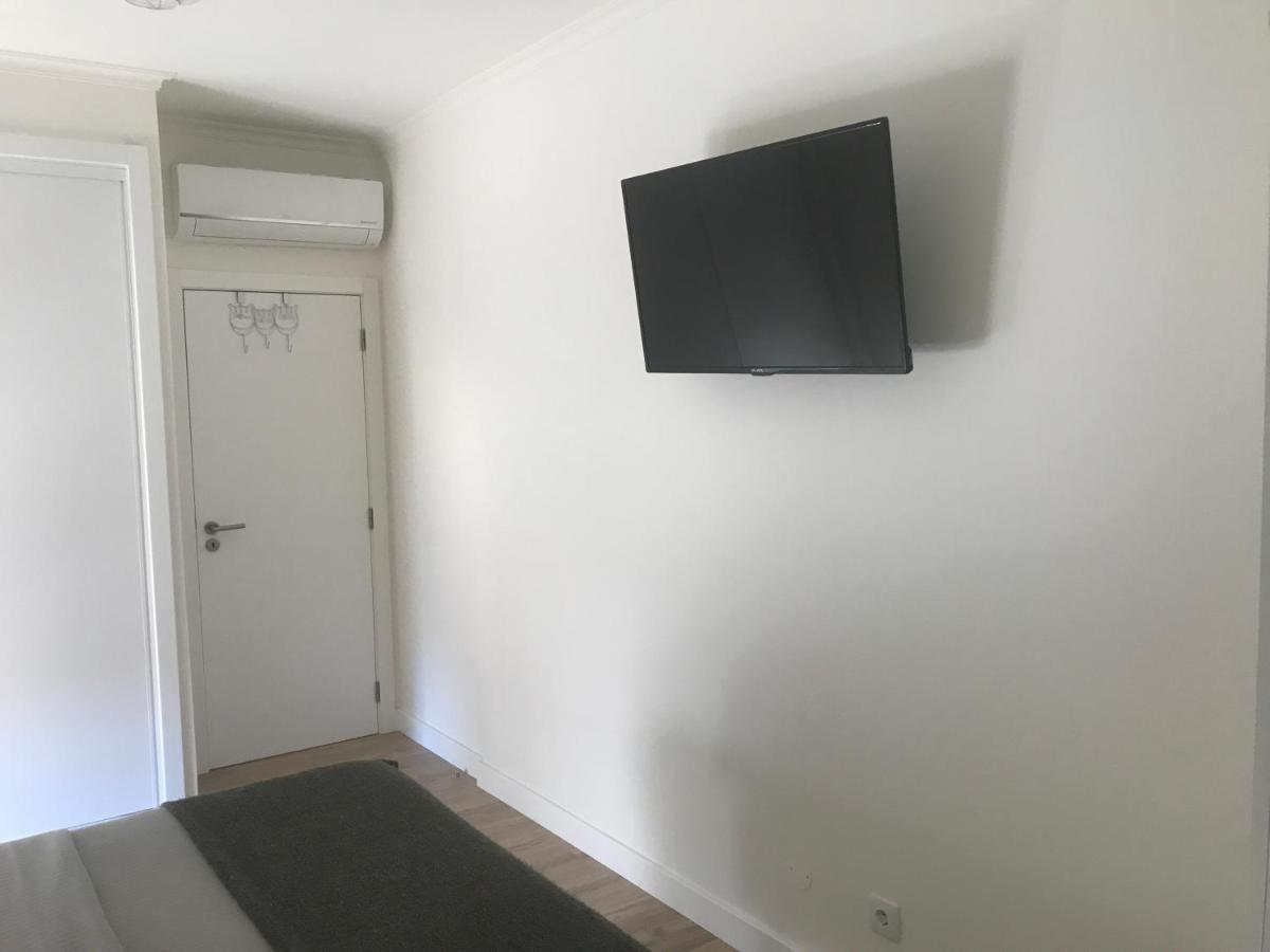 Modern Double Room With Private Balcony Монтижу Екстериор снимка