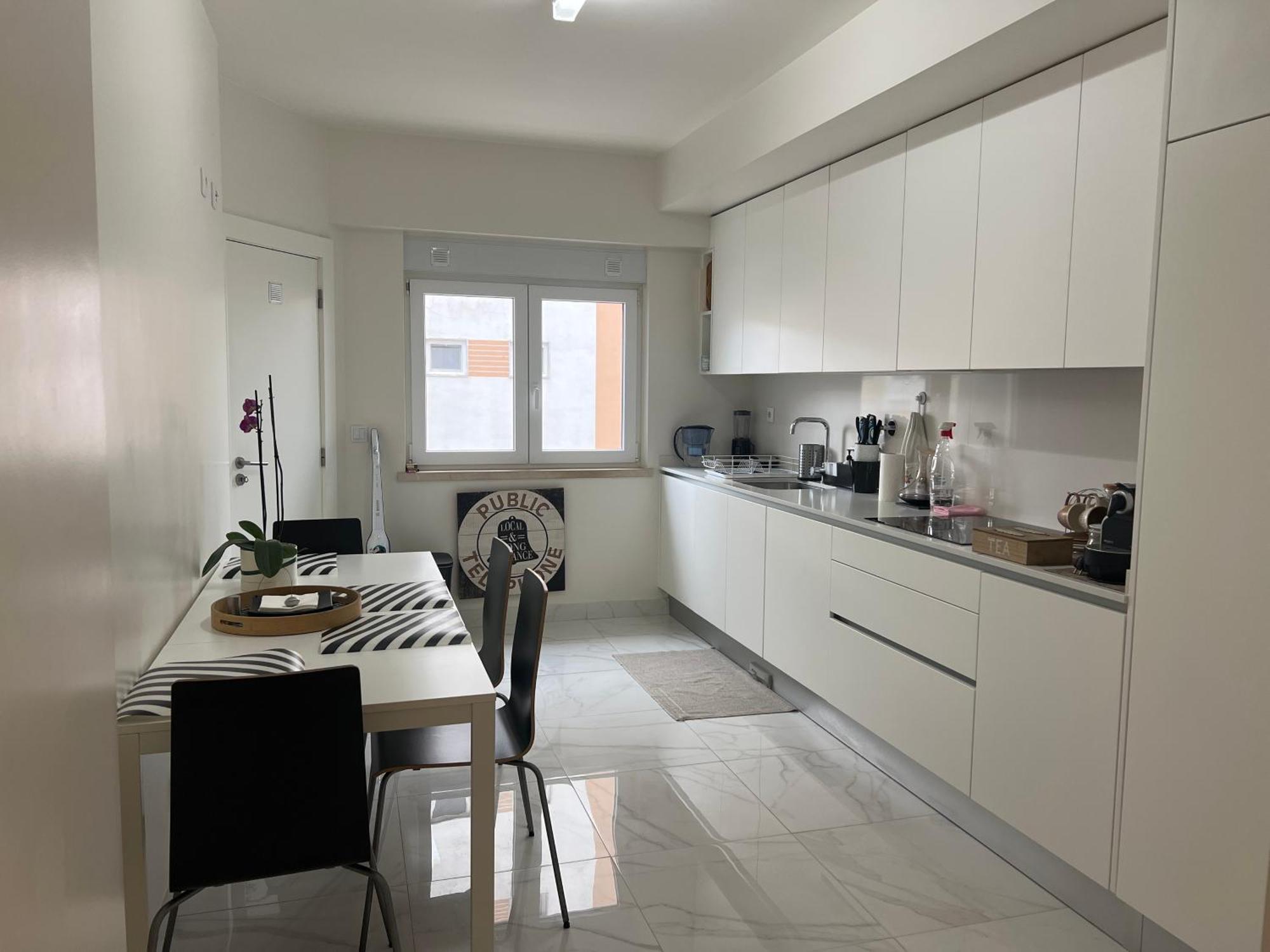 Modern Double Room With Private Balcony Монтижу Екстериор снимка