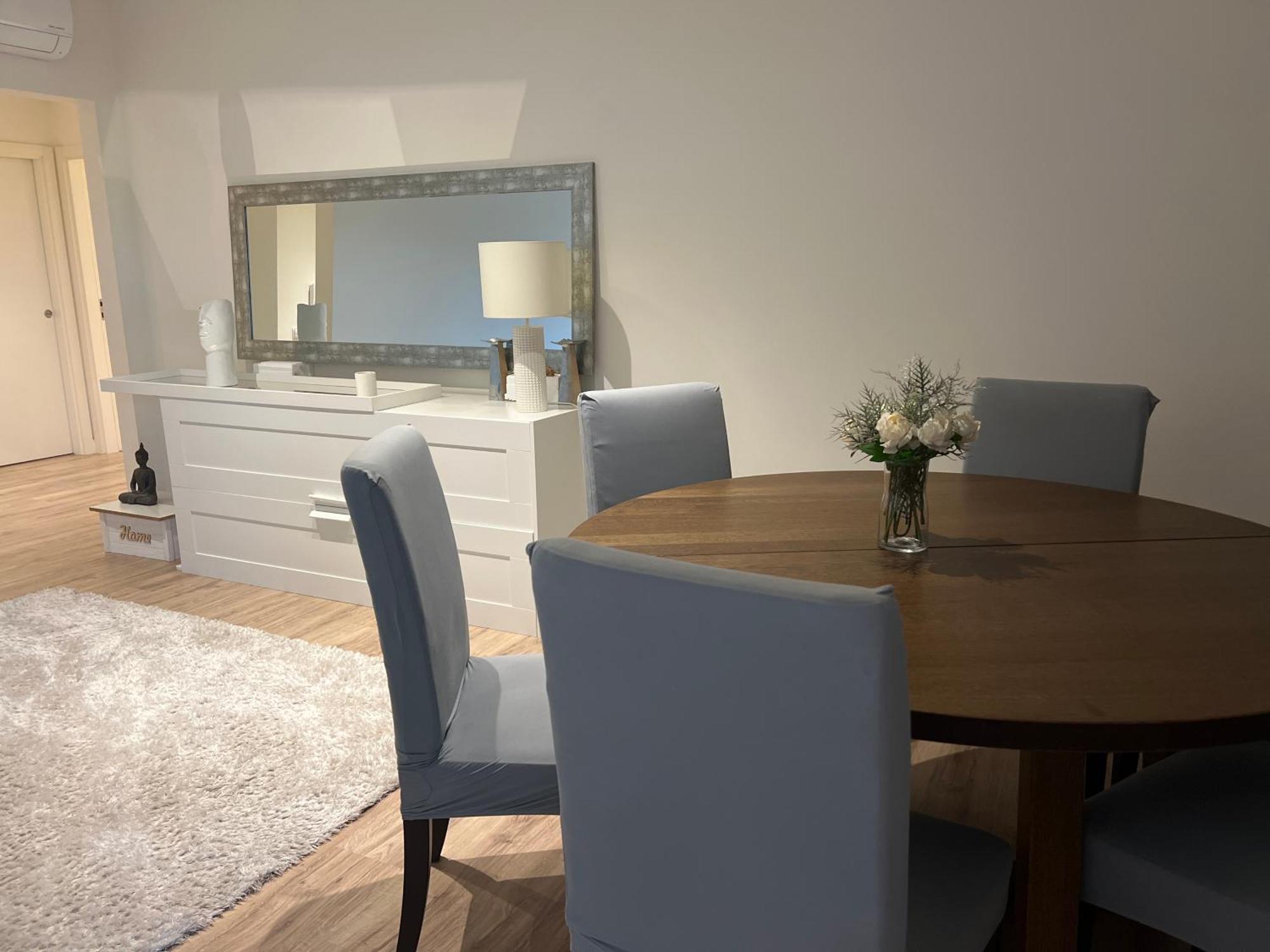 Modern Double Room With Private Balcony Монтижу Екстериор снимка