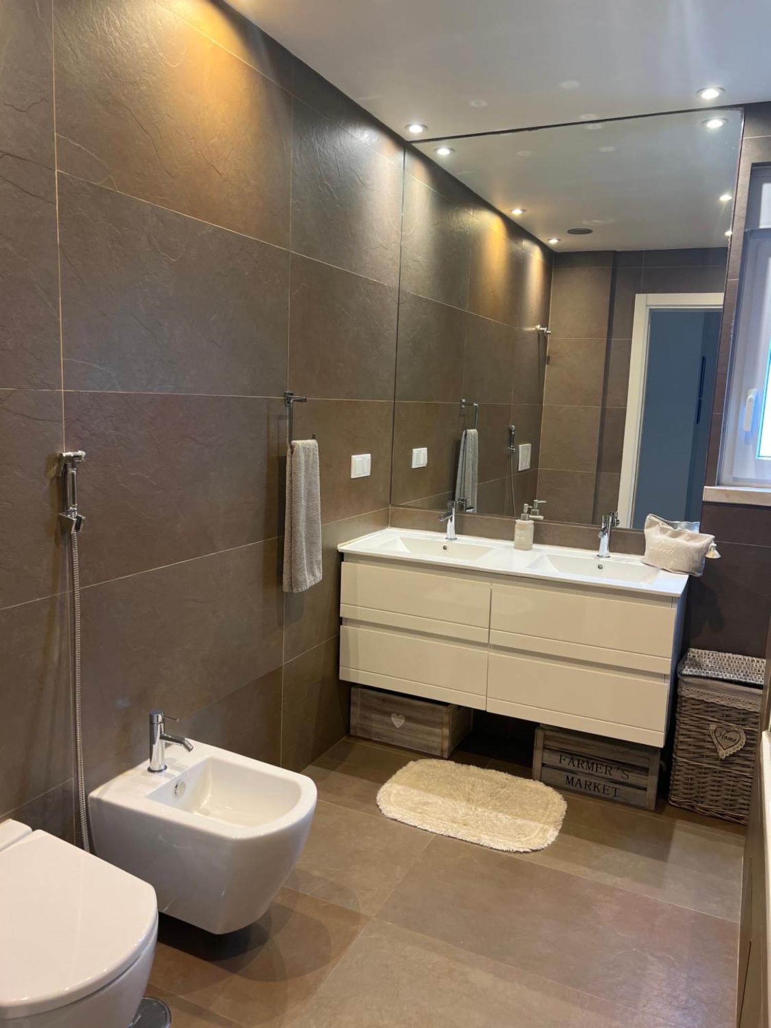 Modern Double Room With Private Balcony Монтижу Екстериор снимка