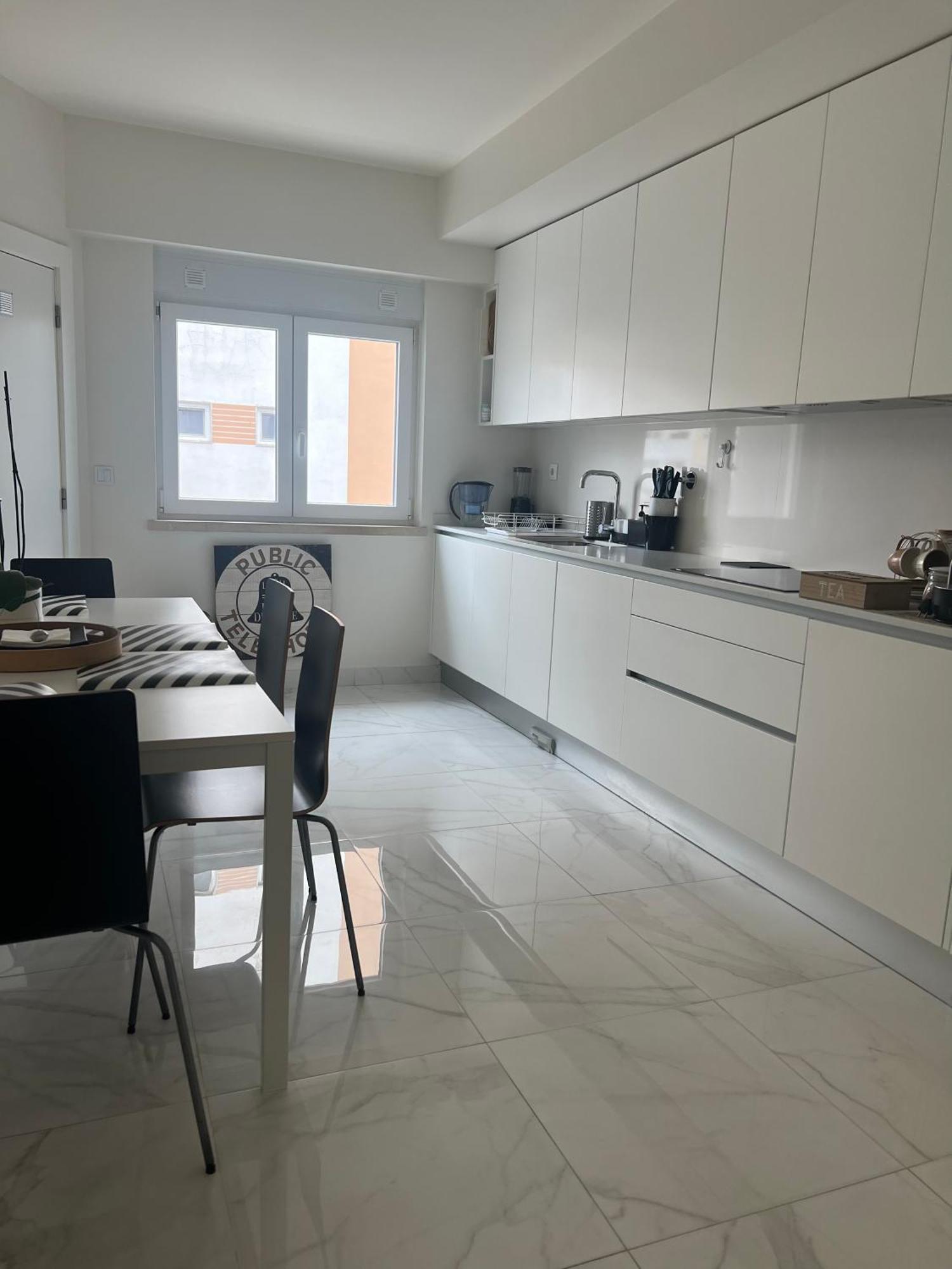Modern Double Room With Private Balcony Монтижу Екстериор снимка